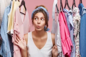 Co zrobić z ubraniami zajmującymi miejsce w szafie?