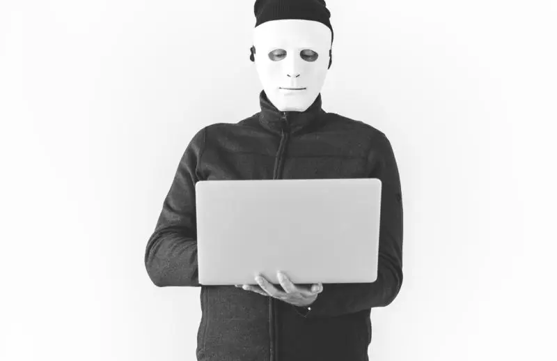 Jak zabezpieczyć komputer przed włamaniem?