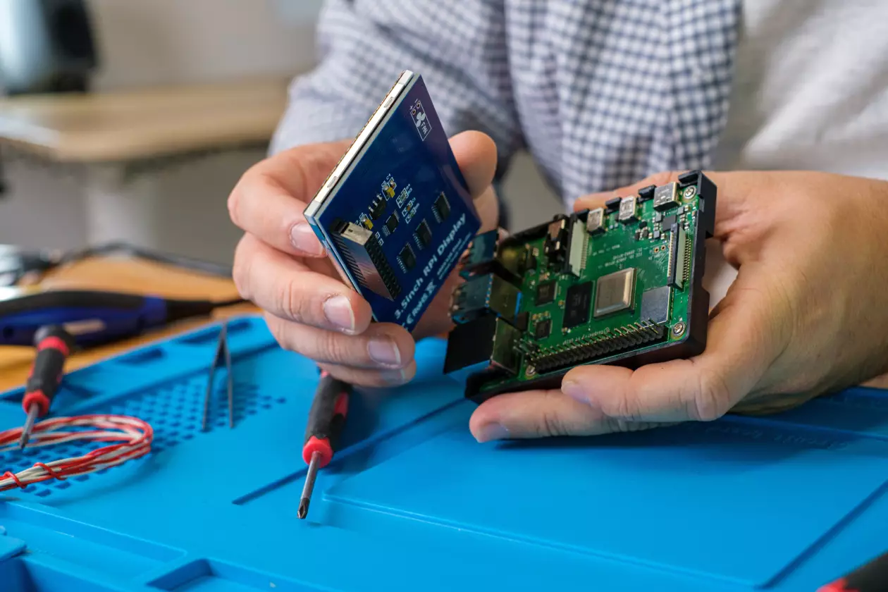 Jak zbudować swojego pierwszego robota z wykorzystaniem Arduino i Raspberry Pi?