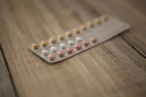 Tabletki antykoncepcyjne – za i przeciw. Wszystko co mus...