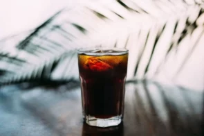 Z czym pić rum, by smakował najlepiej?