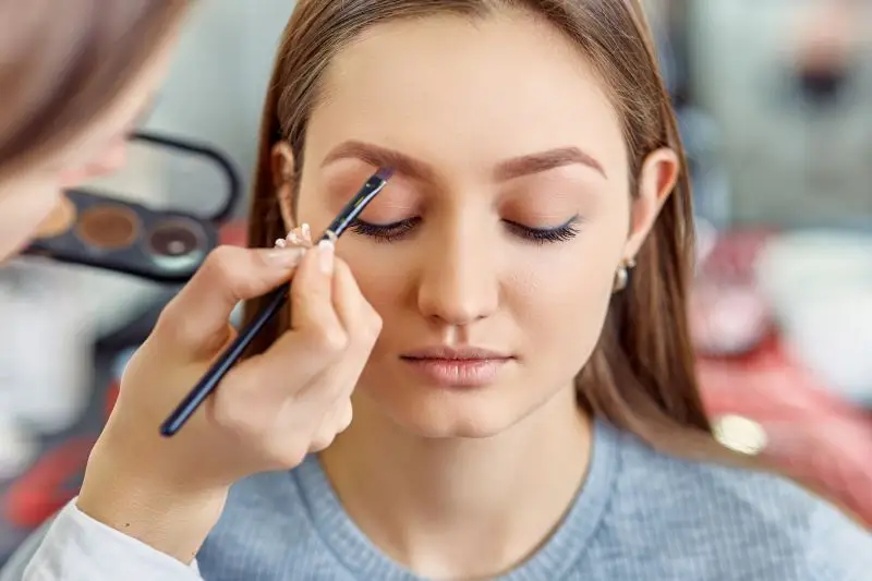 Zjawiskowe spojrzenie – triki makijażowe i pielęgnacyjne